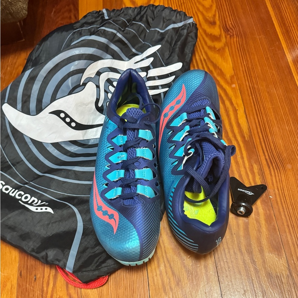 Saucony Women’s Showdown 4 Neon Track Cleats Size 8